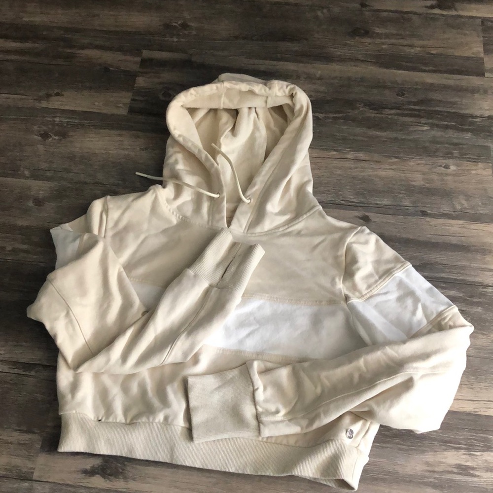 Cropped hooded sweatshirt